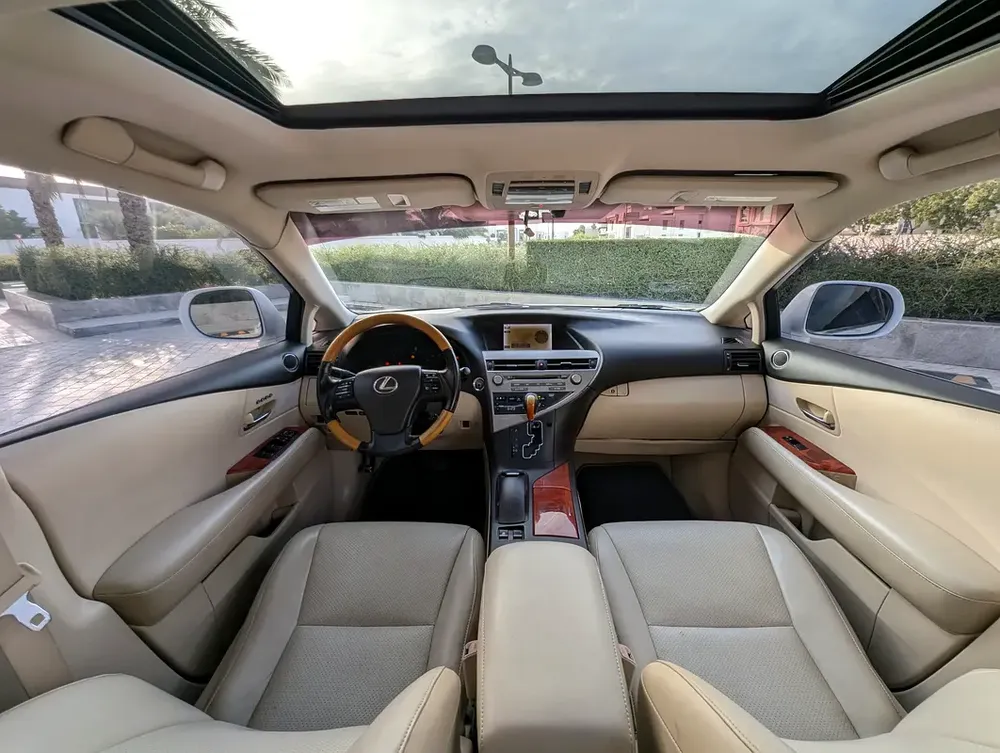 Lexus RX 350 Premier 2011 - American Specs Perfect Condition Inside Out Low KM Family Luxury SUV - Image 10