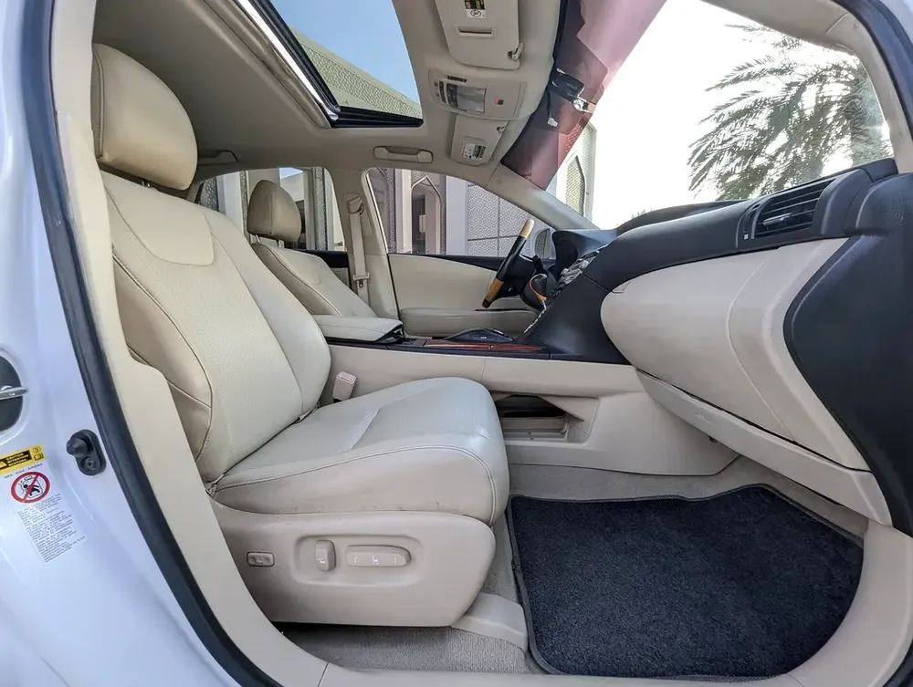 Lexus RX 350 Premier 2011 - American Specs Perfect Condition Inside Out Low KM Family Luxury SUV - Image 7