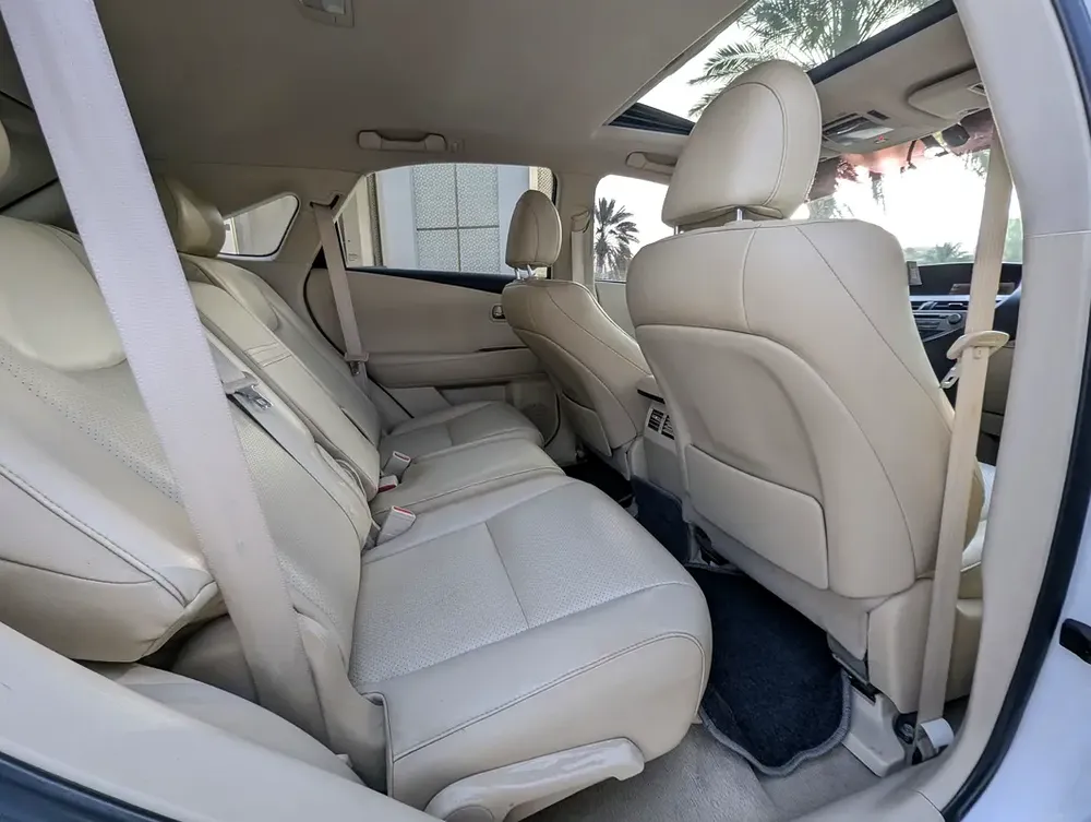 Lexus RX 350 Premier 2011 - American Specs Perfect Condition Inside Out Low KM Family Luxury SUV - Image 9
