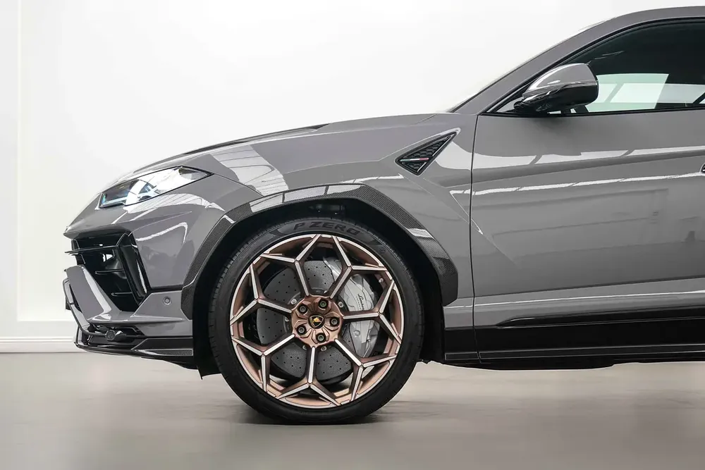 2024 LAMBORGHINI URUS PERFORMANTE / CARBON FIBER - ALCANTARA INTERIOR / WARRANTY AVAILABLE - Image 6