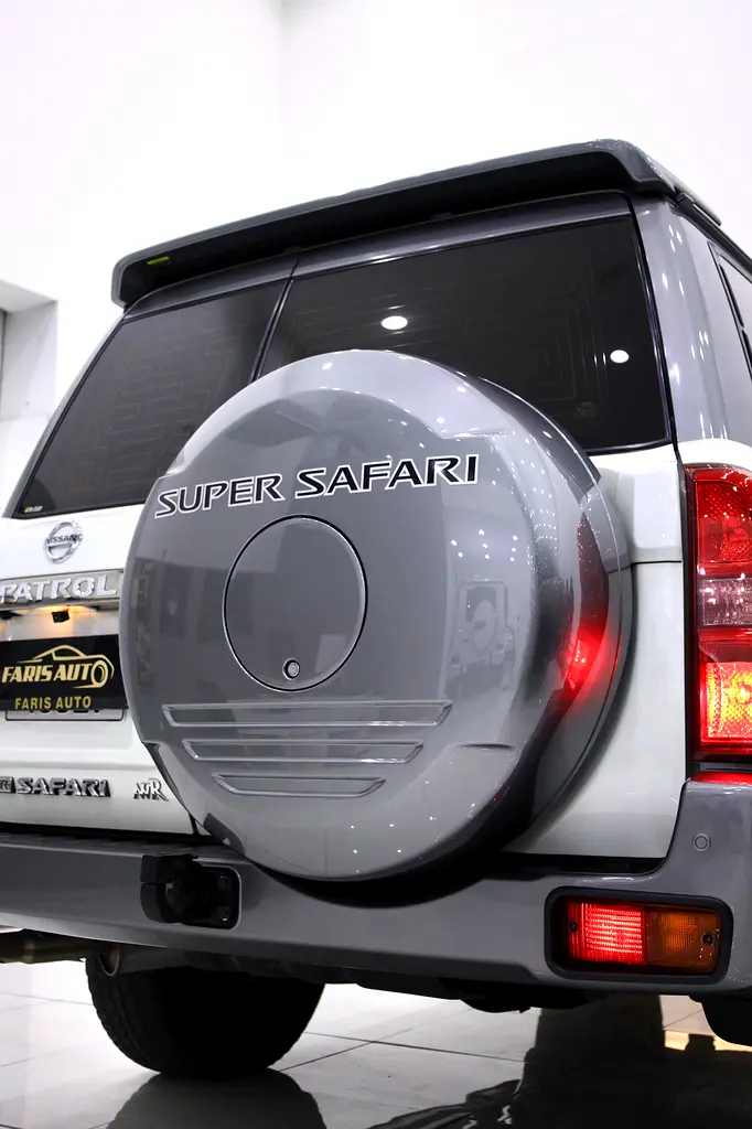 NISSAN PATROL SUPER SAFARI GCC SHORT WHEELBASE - Excellent Condition - Image 14