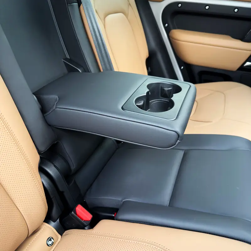 LAND ROVER DEFENDER V8 110 P425X 2026 - Image 16
