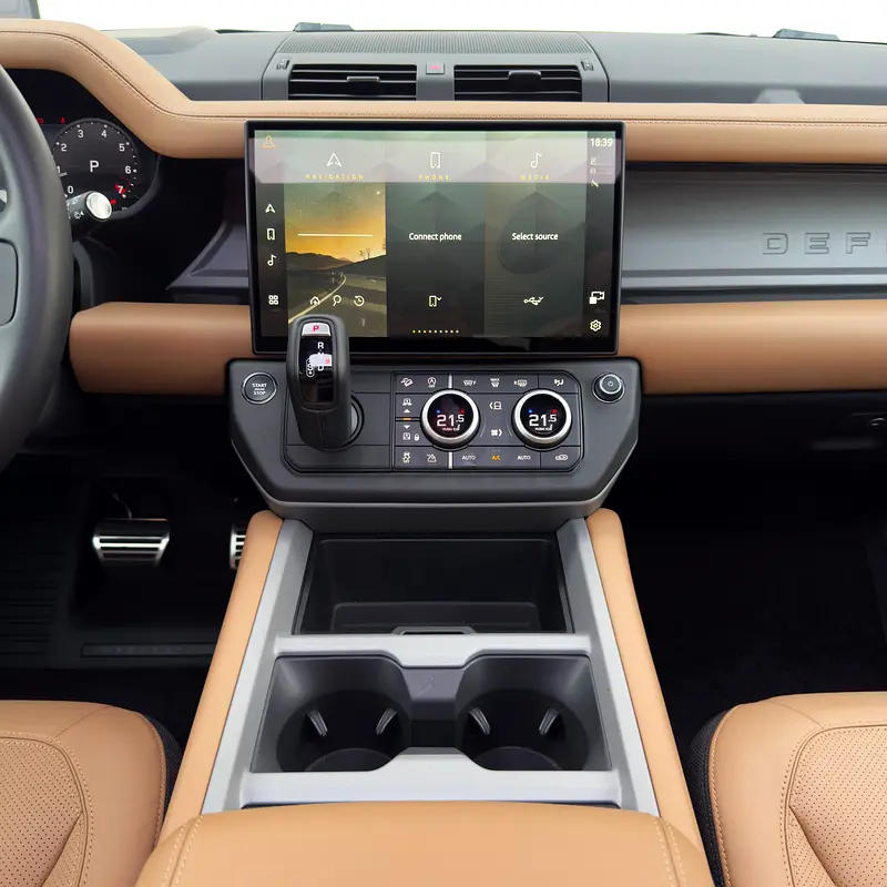 LAND ROVER DEFENDER V8 110 P425X 2026 - Image 6