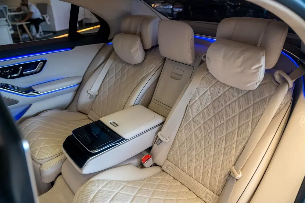 2025 Mercedes-Benz S-Class S 580 4Matic - GCC Specs - Brand New - Image 12