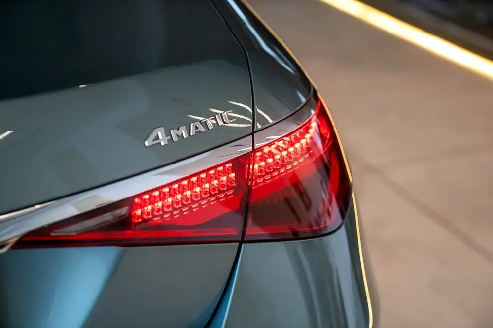 2025 Mercedes-Benz S-Class S 580 4Matic - GCC Specs - Brand New - Image 4