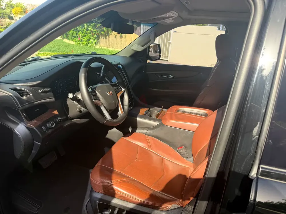 2019 Cadillac Escalade Platinum | GCC Specs | Pristine Condition - Image 11