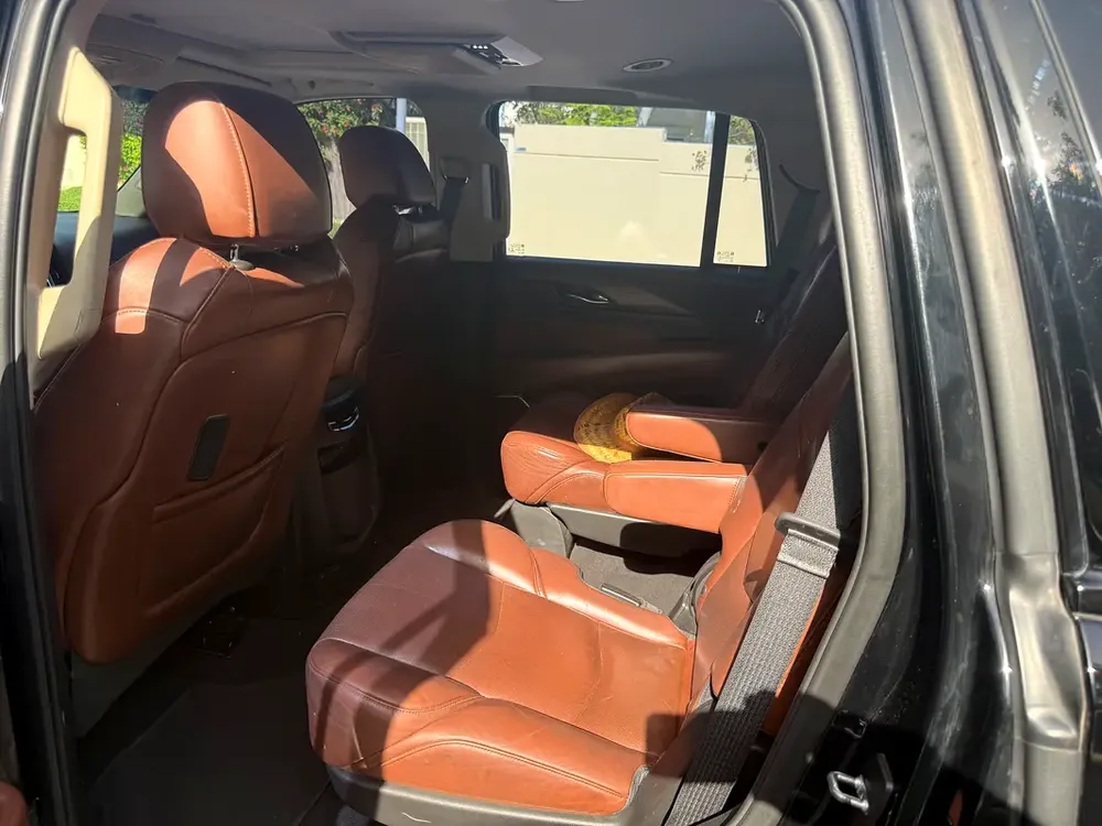 2019 Cadillac Escalade Platinum | GCC Specs | Pristine Condition - Image 12