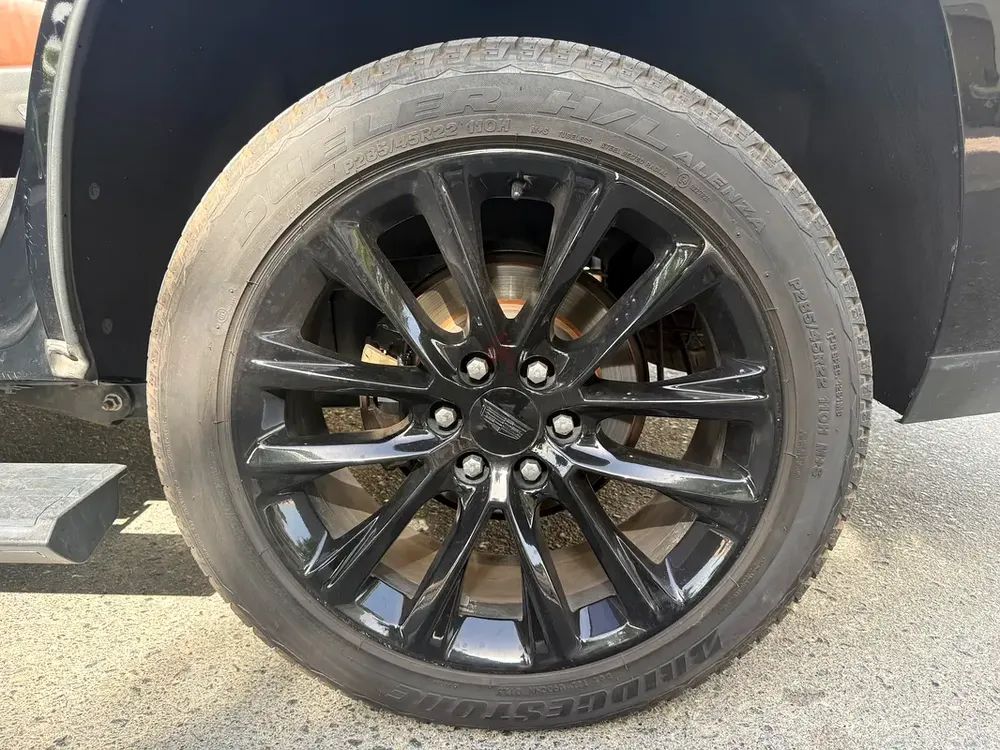 2019 Cadillac Escalade Platinum | GCC Specs | Pristine Condition - Image 15