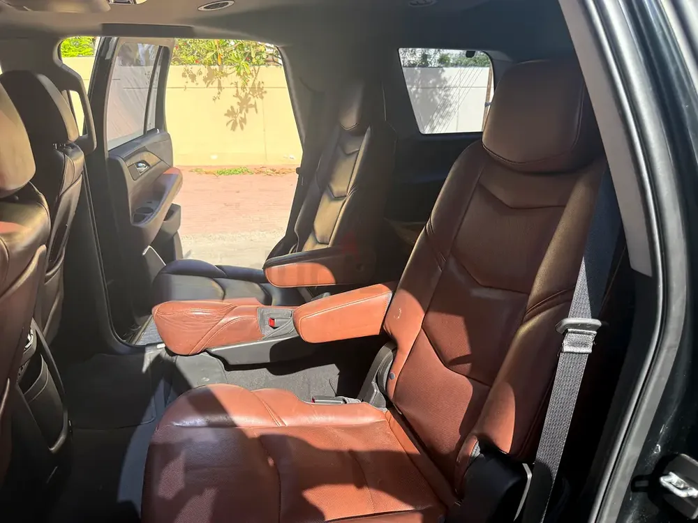 2019 Cadillac Escalade Platinum | GCC Specs | Pristine Condition - Image 16