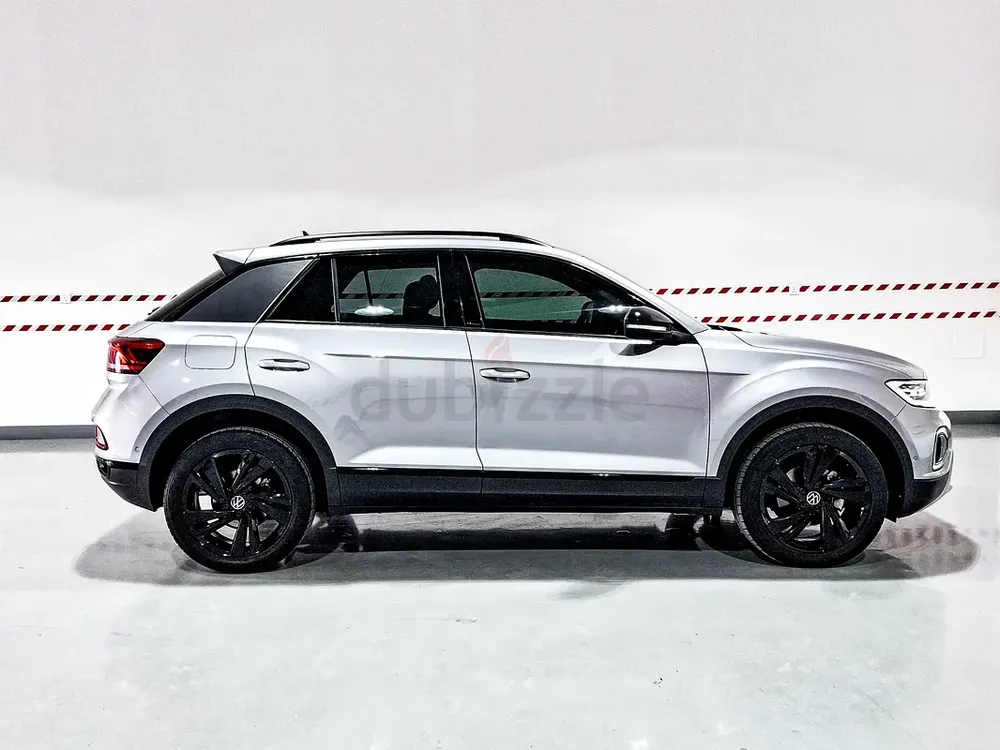 AED 1292/month | 2025 Volkswagen T-Roc  | GCC Specs | Ref#475327 - Image 4