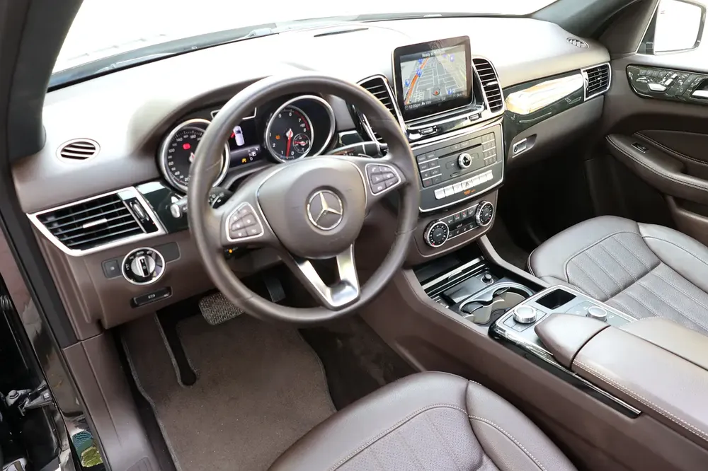 Mercedes-Benz GLE-Class-GLE 400 4Matic- 2018-116000KM-GCC SPECS-EXCELLENT CONDITION - Image 11