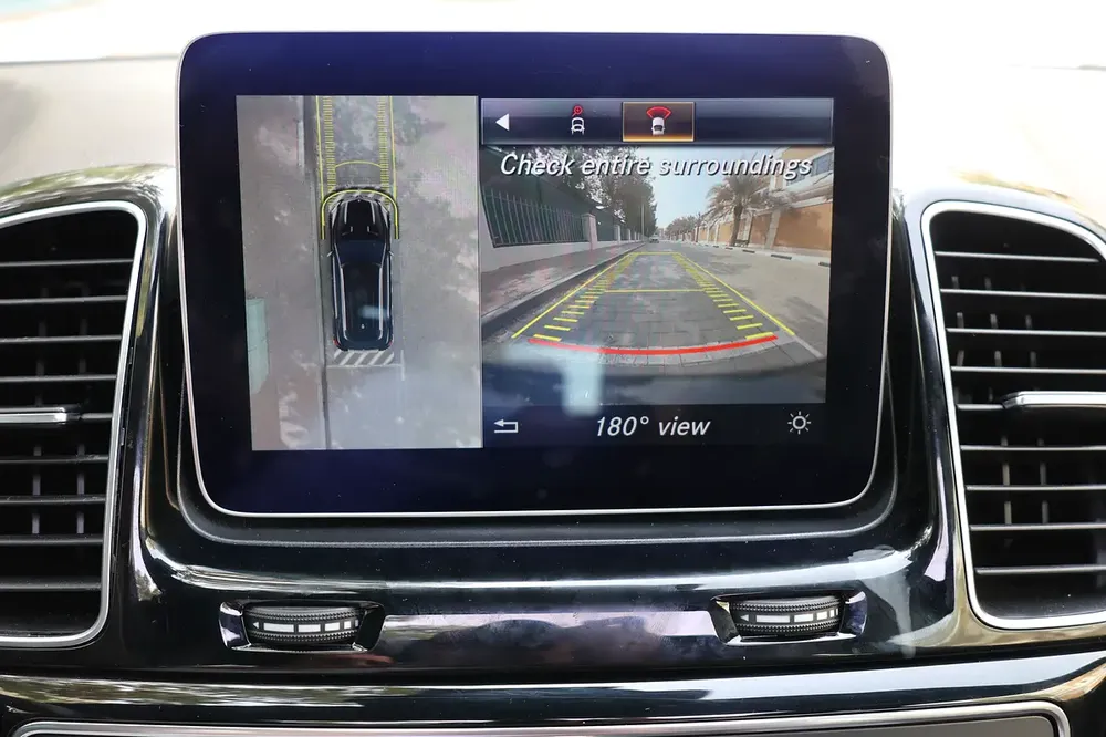 Mercedes-Benz GLE-Class-GLE 400 4Matic- 2018-116000KM-GCC SPECS-EXCELLENT CONDITION - Image 13