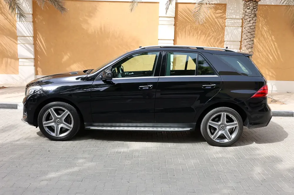 Mercedes-Benz GLE-Class-GLE 400 4Matic- 2018-116000KM-GCC SPECS-EXCELLENT CONDITION - Image 7