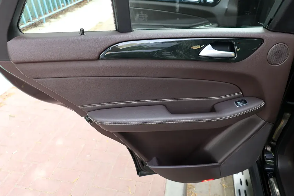 Mercedes-Benz GLE-Class-GLE 400 4Matic- 2018-116000KM-GCC SPECS-EXCELLENT CONDITION - Image 8