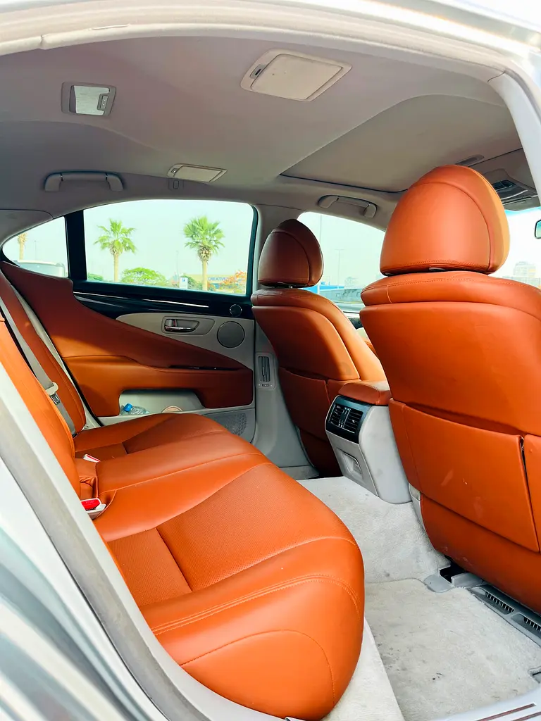 Lexus LS 460 2011 - American Specs - Excellent Condition - Image 12