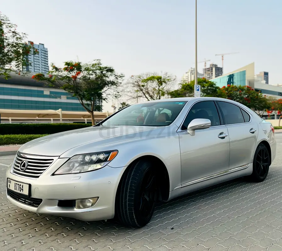 Lexus LS 460 2011 - American Specs - Excellent Condition - Image 8