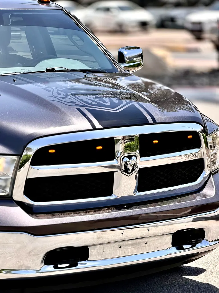 Dodge Ram 1500 SLT ( Classic ) 2020 Gcc specs . ( Low kms ) . - Image 6