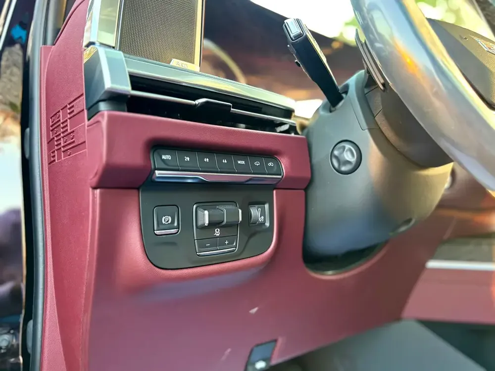 2025 Cadillac Escalade Sport Platinum | GCC Specs | Brand New Luxury SUV - Image 15