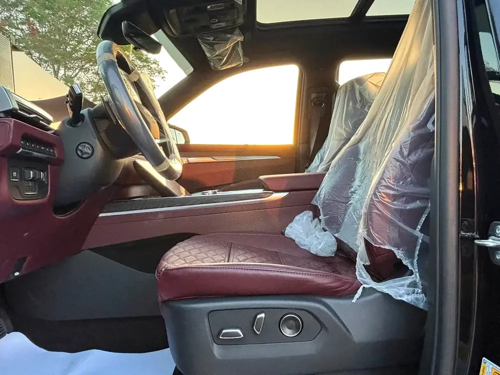 2025 Cadillac Escalade Sport Platinum | GCC Specs | Brand New Luxury SUV - Image 16
