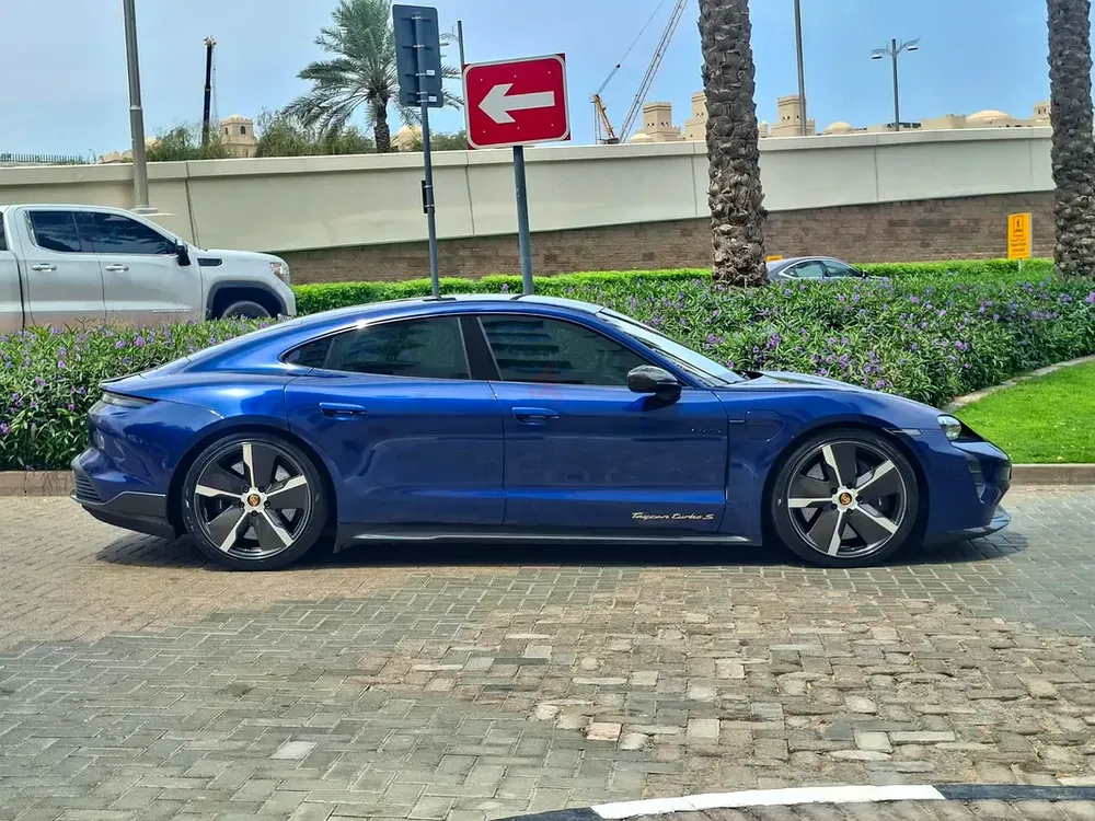 AED 5850/month | 2021 Porsche Taycan  | GCC Specs | Ref#459144 - Image 4
