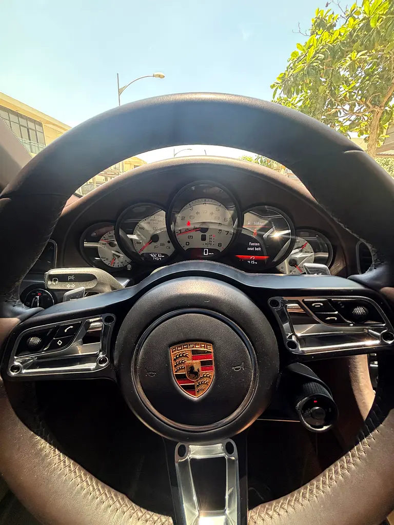 2018 Porsche 911 Carrera 4S - GCC Specs - Image 9