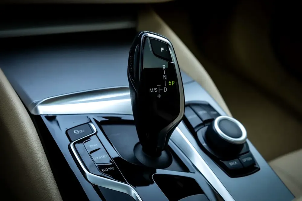 BMW 5 Series 520 2019 GCC specs - Image 19