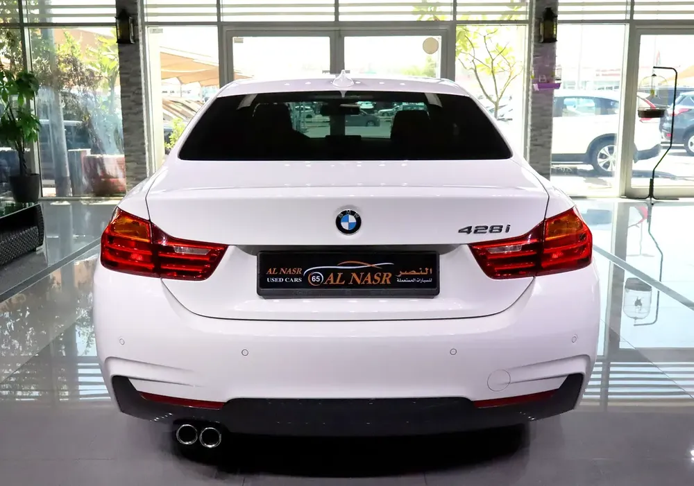 428i Coupe . GCC Specs . Mid-High Option . Excellent Condition - Image 5