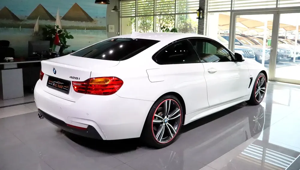 428i Coupe . GCC Specs . Mid-High Option . Excellent Condition - Image 6