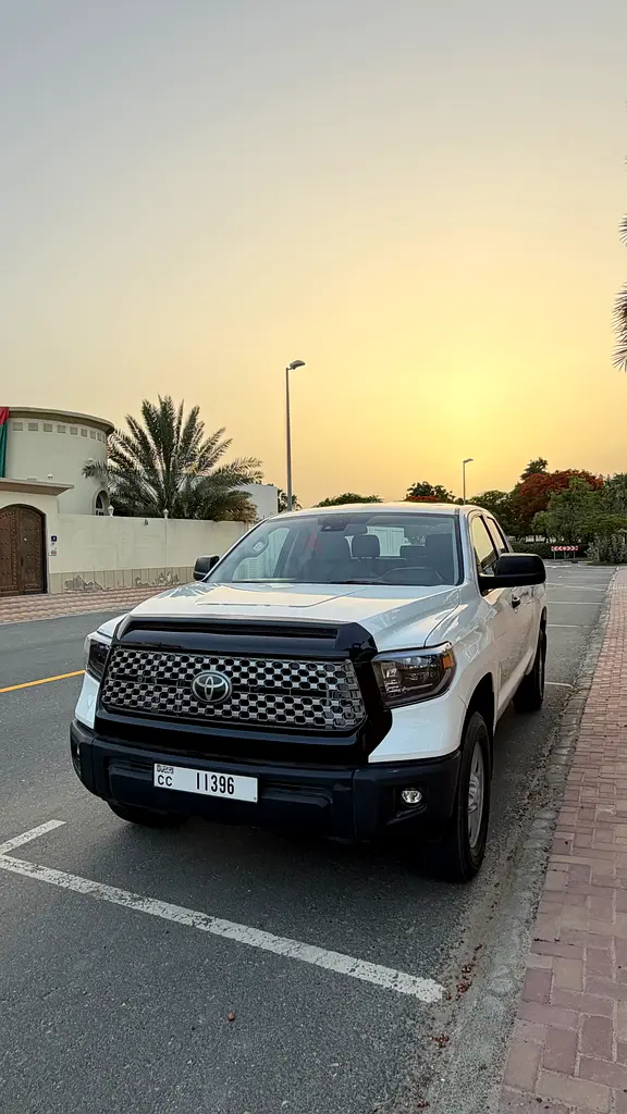 2020 Toyota Tundra SR5 American Specs - Reliable Powerhouse - Image 10