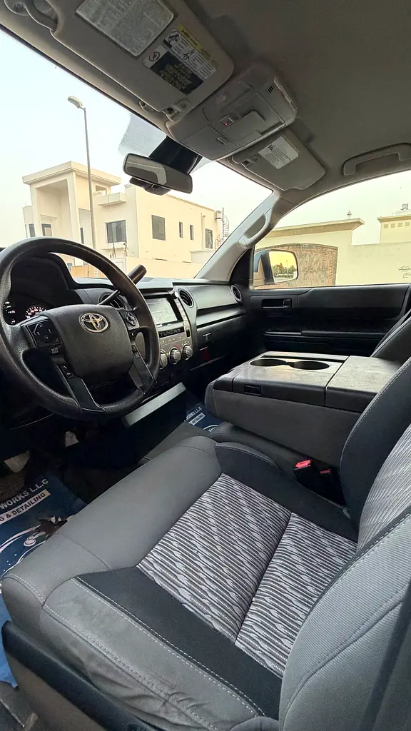 2020 Toyota Tundra SR5 American Specs - Reliable Powerhouse - Image 11
