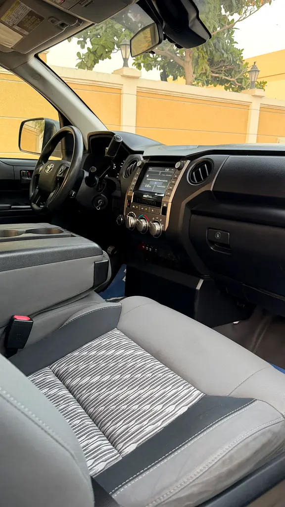 2020 Toyota Tundra SR5 American Specs - Reliable Powerhouse - Image 6
