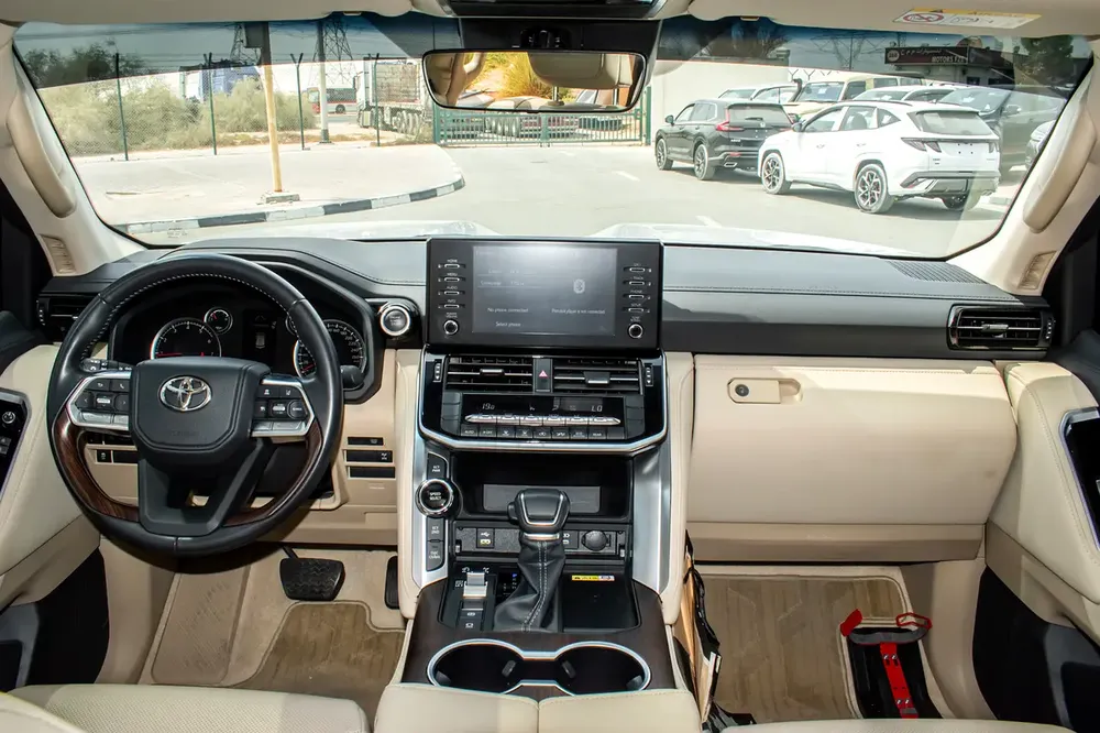 2023 - TOYOTA LAND CRUISER GXR 4.0 - UNDER WARRANTY GCC SPECS - EXCELLENT CONDITION - Image 9
