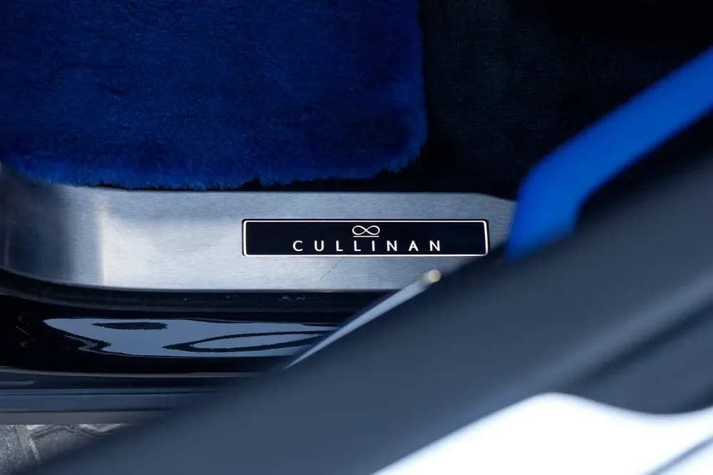 Rolls-Royce Cullinan Black Badge 2020 GCC - Image 10