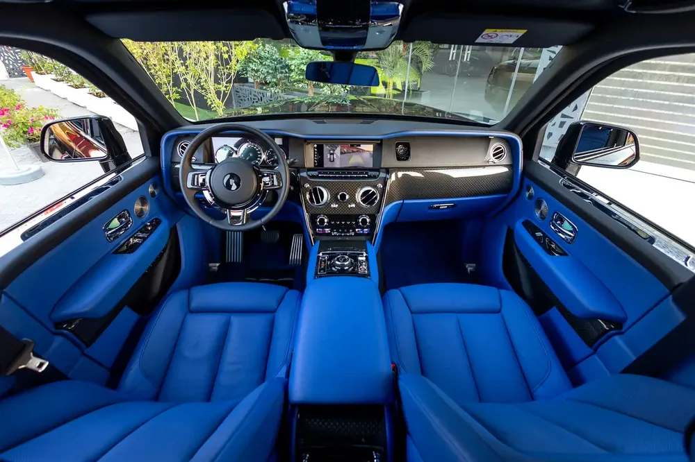Rolls-Royce Cullinan Black Badge 2020 GCC - Image 15