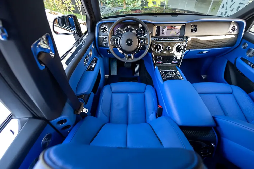 Rolls-Royce Cullinan Black Badge 2020 GCC - Image 16