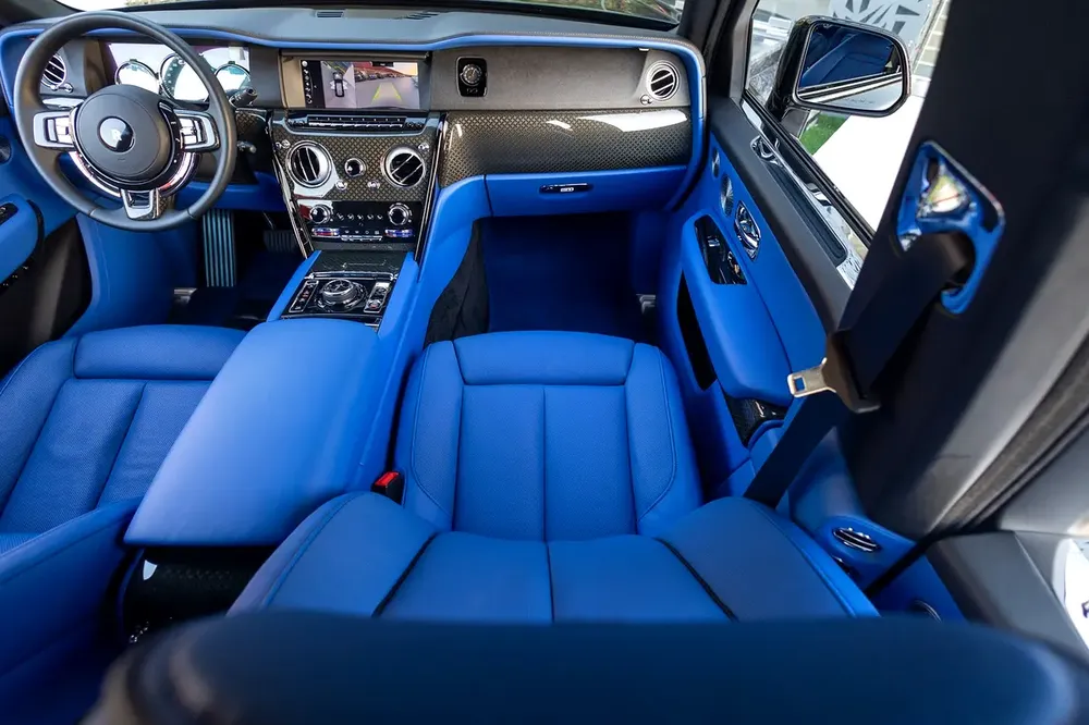Rolls-Royce Cullinan Black Badge 2020 GCC - Image 17