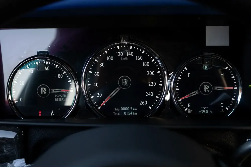 Rolls-Royce Cullinan Black Badge 2020 GCC - Image 19