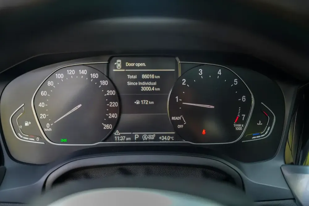 2021 || BMW 330I || M SPORT ALCANTARA || LOW MILAGE WITH A MINT CONDITION - Image 9