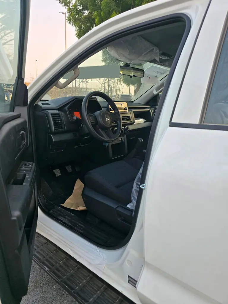 2026 Mitsubishi L200 2.4L GLX MT Petrol - Image 8