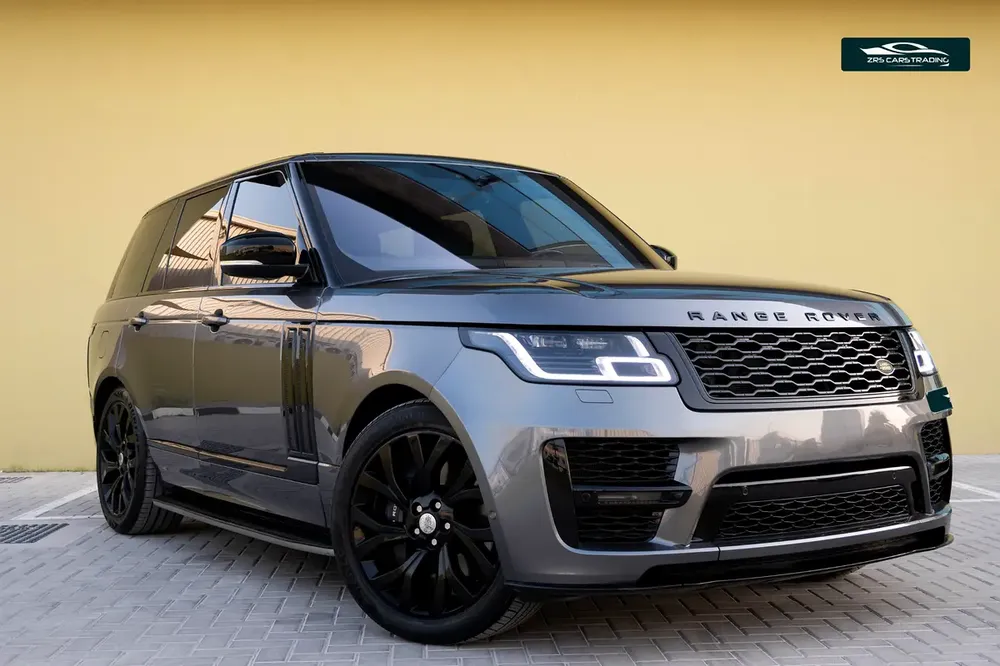 2019 Range Rover Vogue SE GCC | SV Kit Supercharged | Luxury SUV - Image 4