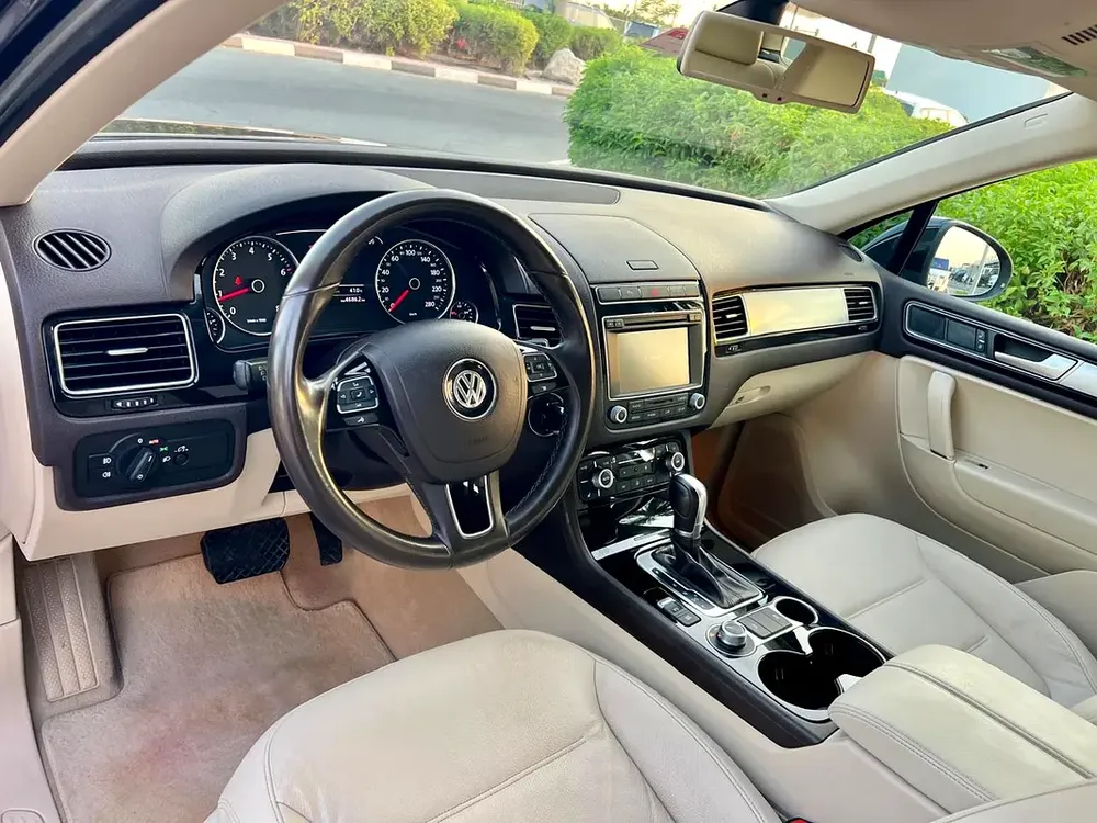 VW TOUAREG 2016 GCC - Image 11