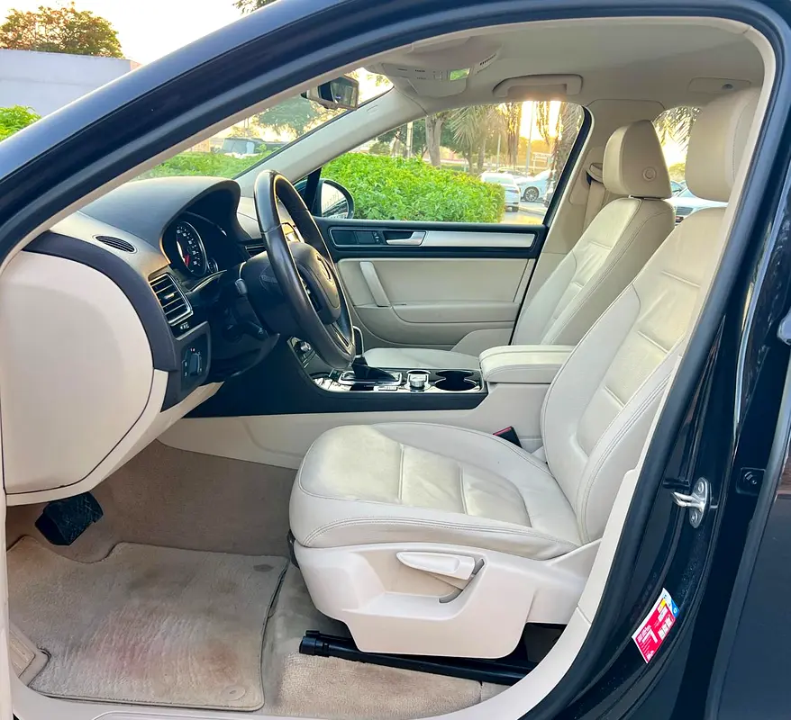 VW TOUAREG 2016 GCC - Image 8