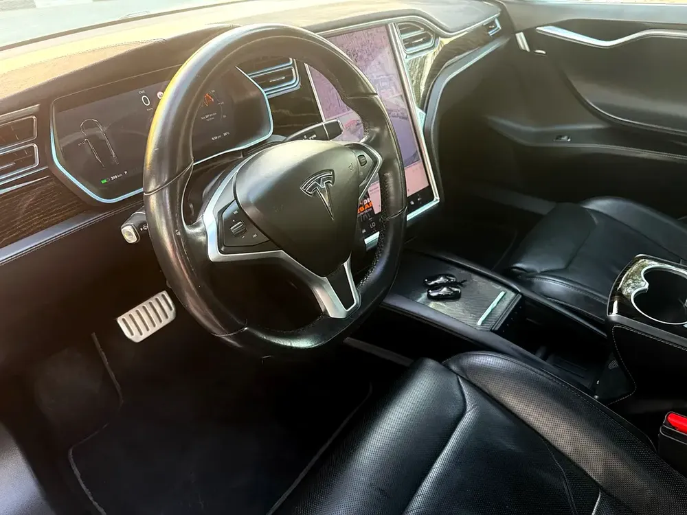2017 Tesla Model S P100D - GCC Specs - Excellent Condition - Image 14