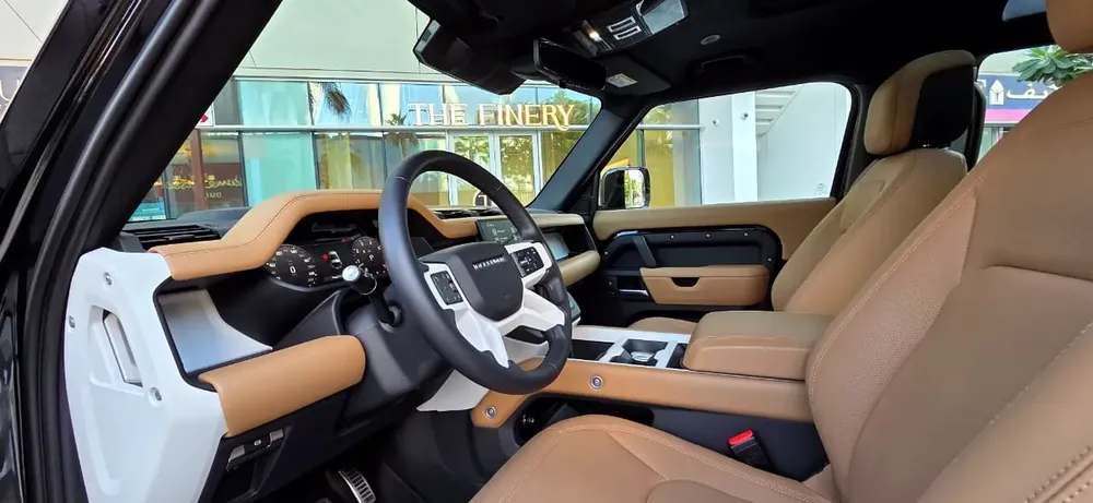 2025 Land Rover Defender 90 X-Dynamic HSE P400 -Excellent Condition-Under Warranty - Image 8