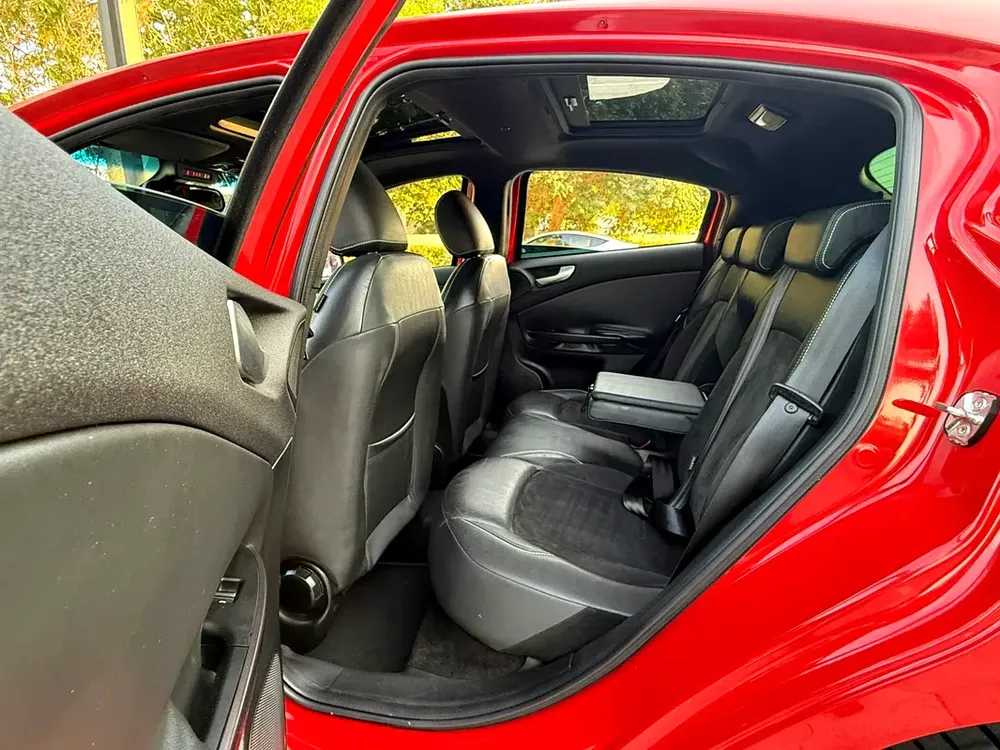 2015 ALFA ROMEO GIULETTA VELOCE 1.8L 4cyl.// ORIGINAL PAINT// EXCELLENT CONDITION// - Image 12