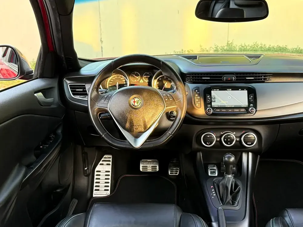 2015 ALFA ROMEO GIULETTA VELOCE 1.8L 4cyl.// ORIGINAL PAINT// EXCELLENT CONDITION// - Image 16