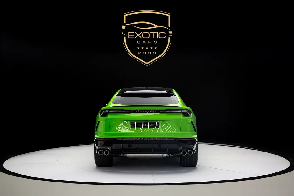 URUS CAPSULE | TWO TONE INTERIOR | ALCANTARA SEATS| WARRANTY AVAILABLE - Image 5