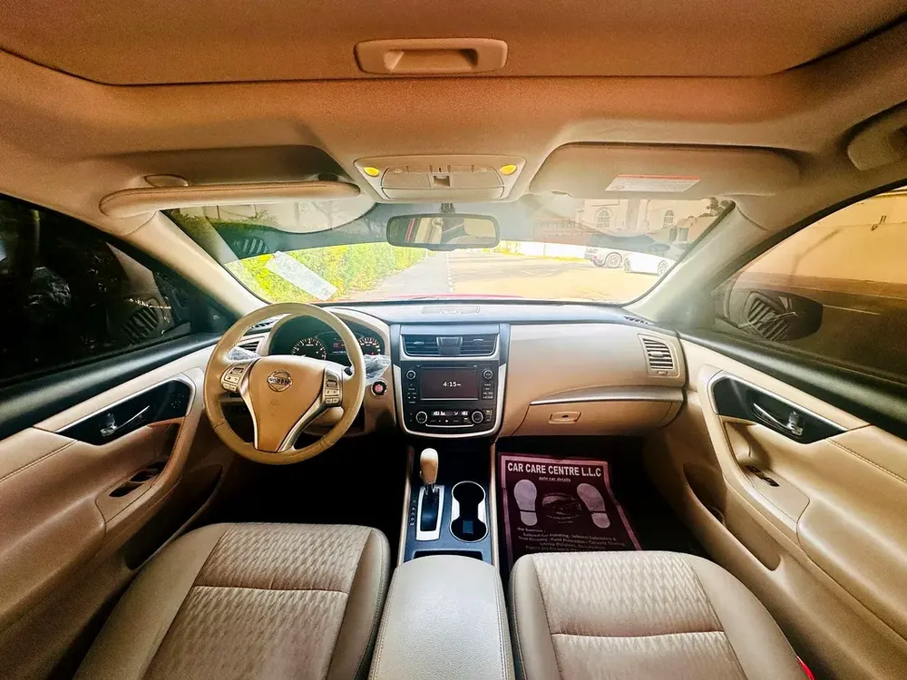 Altima SL 2017 | Gcc | Full options | Sunroof | Mint Condition - Image 10