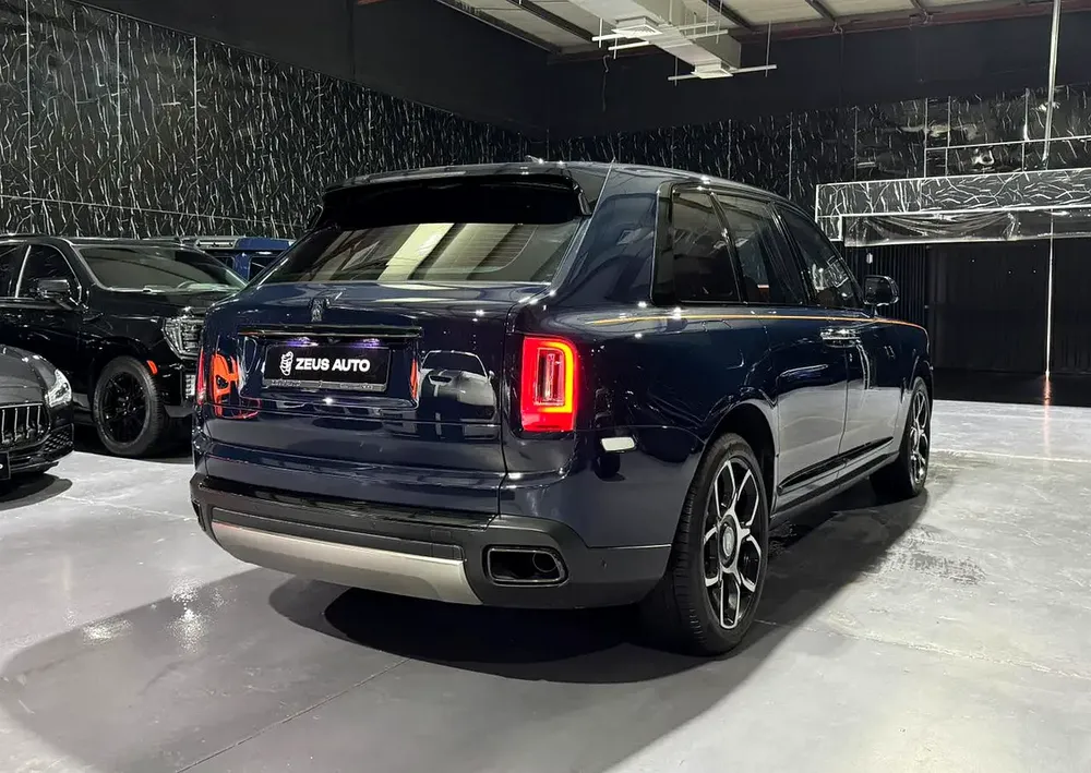 Rolls-Royce Cullinan Black Badge 2021 GCC specs for 1,115,000.00 AED - Image 4