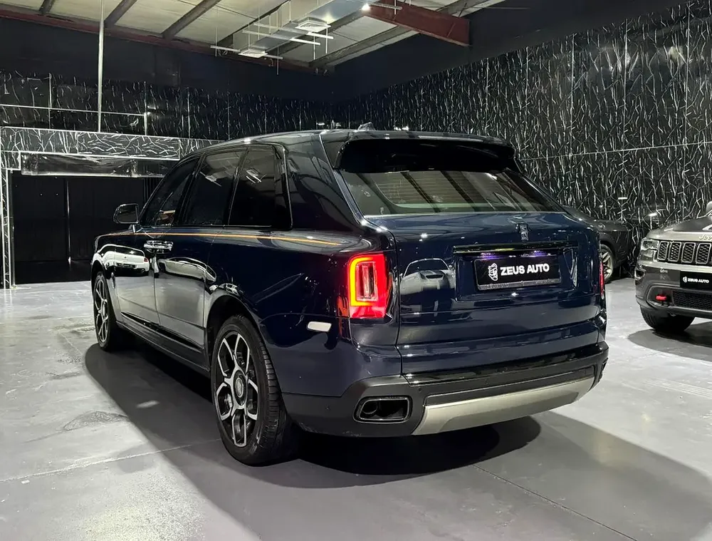 Rolls-Royce Cullinan Black Badge 2021 GCC specs for 1,115,000.00 AED - Image 5